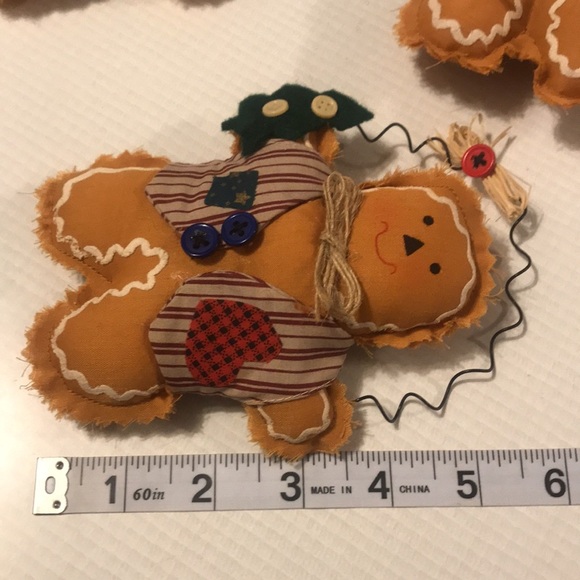 Vintage set if 3 ginger bread cookie Christmas tree ornaments & one canvas bag - Picture 5 of 16